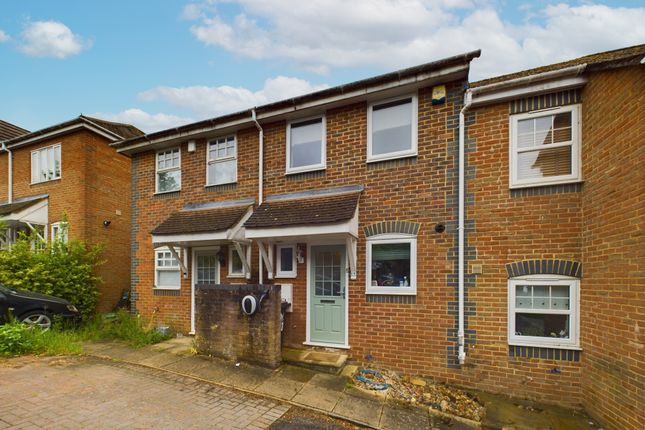 Thumbnail Town house for sale in Wheelers Park, High Wycombe