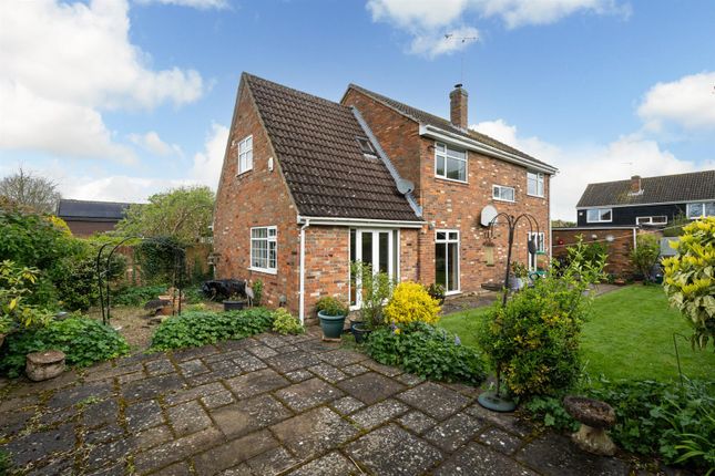Detached house for sale in The Pastures, Edlesborough