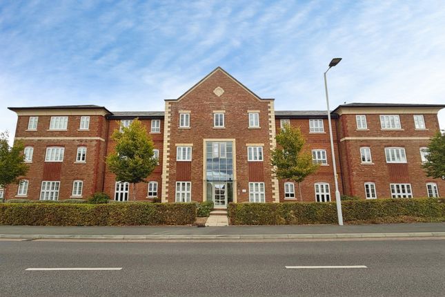 2-bed flat on 9, Ferard Corner, Bracknell, £325,000