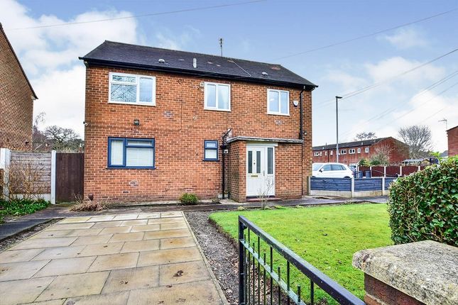 Flat to rent in Carrswood Road, Manchester