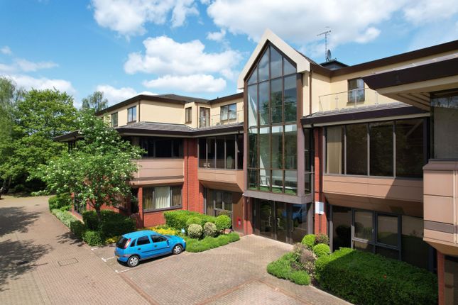 Flat 27 Weirview Place,, Catteshall Lane, Surrey photo 2