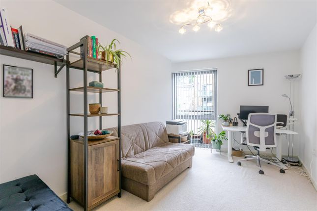Flat 4, 50 Caulfield Gardens, Pinner photo 4