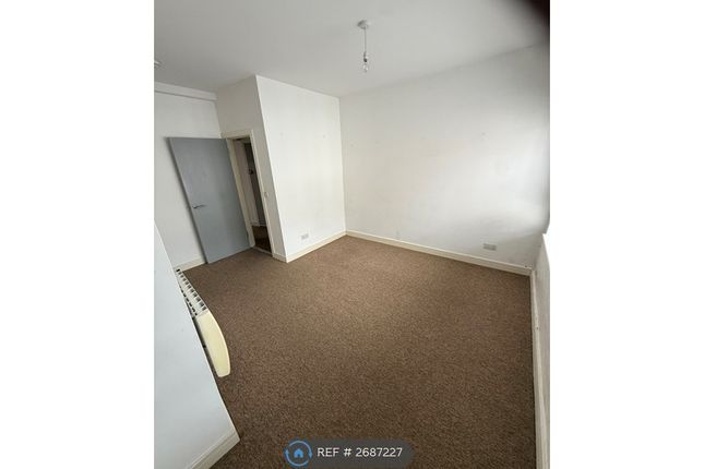Flat B  A Market Place, Ross On Wye, Herefordshire photo 5