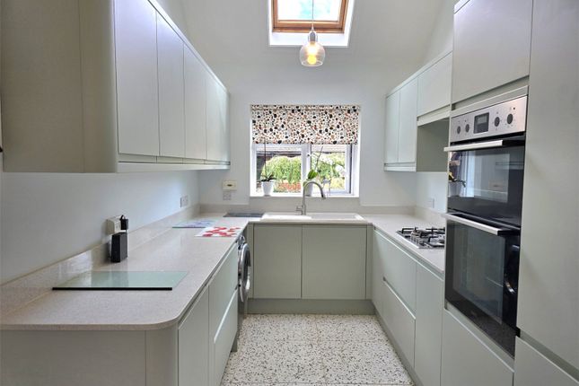 36, Charnock Close, Hordle photo 2