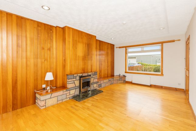 16, Eastfield Park Road, Penicuik photo 2