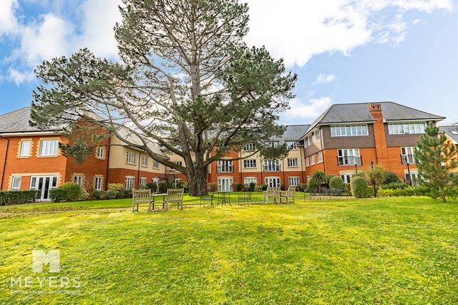 Flat 31 Monterey, Royal Close, Christchurch photo 3