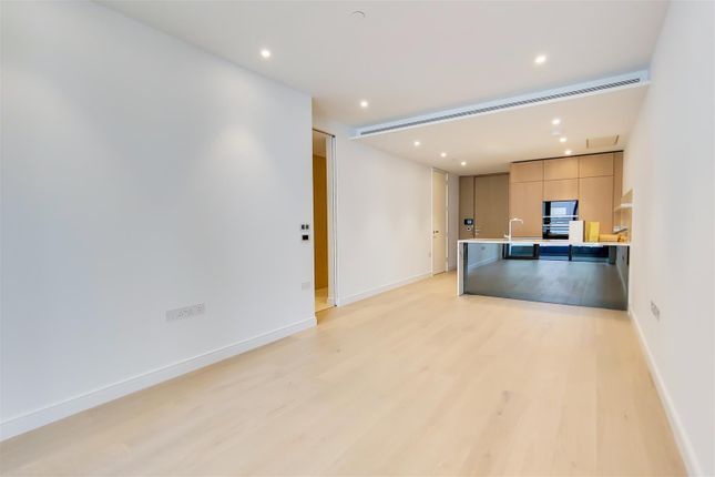10 Park Drive, London photo 3