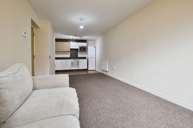 Flat 58 Cannock Court, 3, Hawker Place, London photo 4