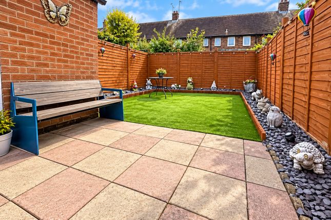 8, Plym Grove, East Yorkshire photo 4