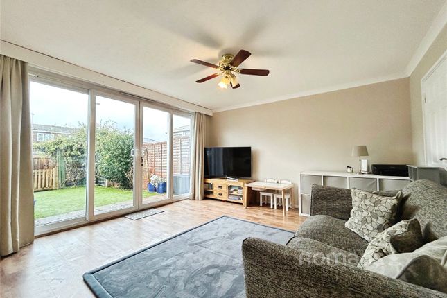 27, Bracklesham Close, Hampshire photo 2