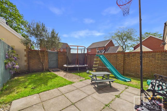 32, Nant Arian, Pontypridd photo 4
