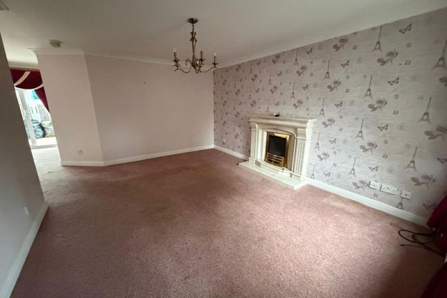 28, Rannoch Drive, Blackburn photo 2
