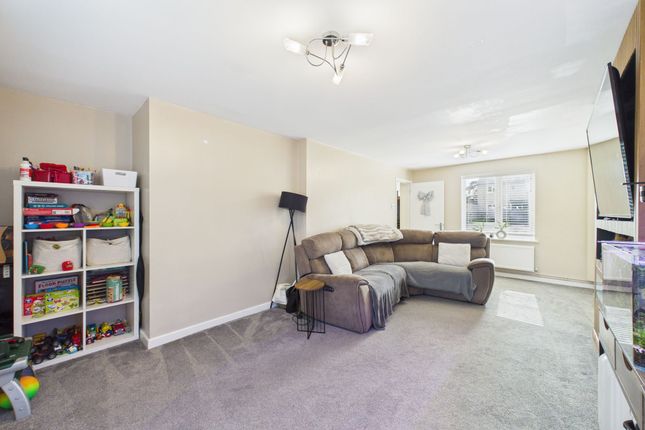 43 Fir Road, Thetford photo 4