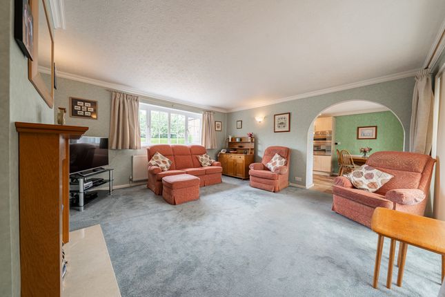 4 Marston Drive, Leicester photo 2