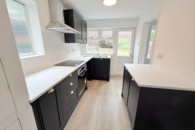 12, Melrose Grove, Horsforth photo 2