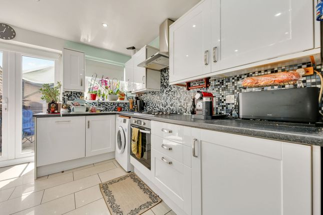 87 Ramsay Road, London photo 4