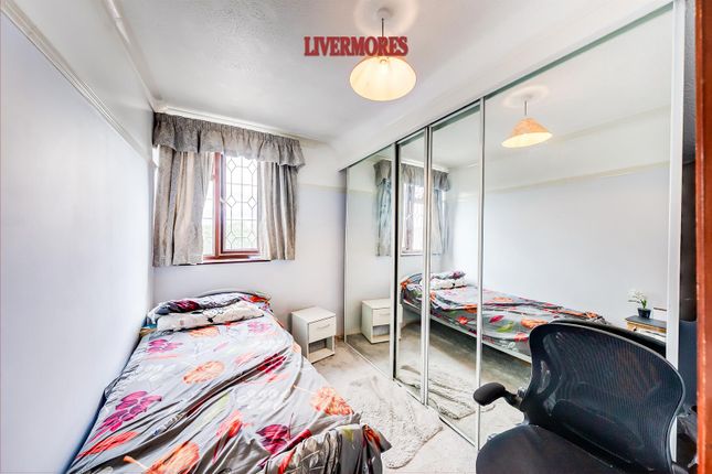 8, Green Walk, Crayford photo 3