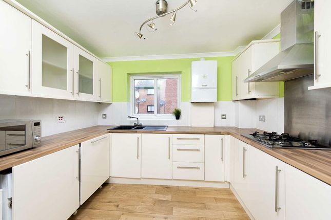 93, Wheatley Close, Hendon photo 4