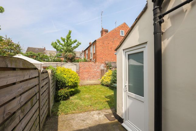 Terraced house to rent in Sterland Street, Chesterfield