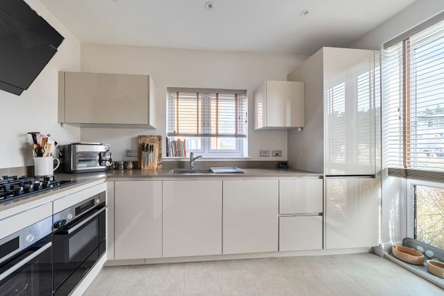 45, Woodcote Green, Berkshire photo 3