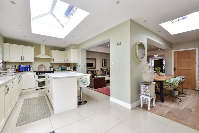 Appledore Avenue, Ruislip photo 3