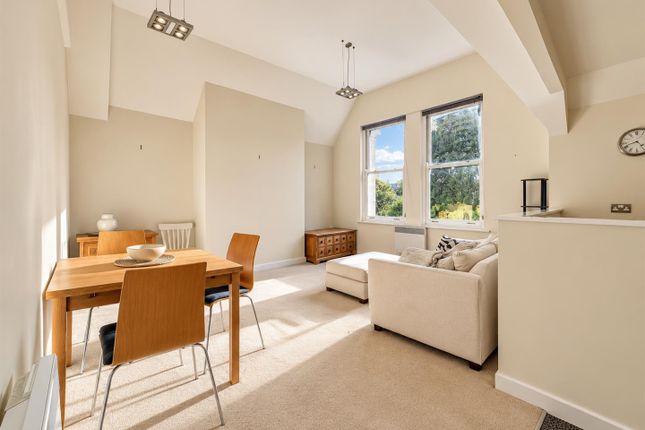 1-bed flat on Flat 5, 122 Cathedral Road, Pontcanna, Cardiff, £895/mo