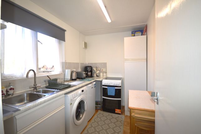 74, Pempath Place, Wembley photo 4