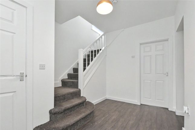 93, Becketts Park Drive, West Yorkshire photo 2