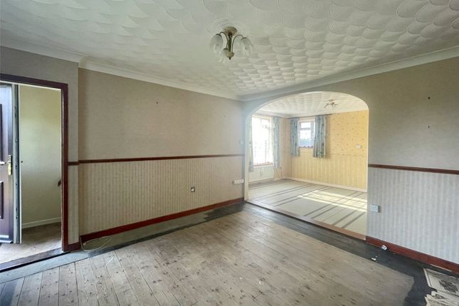6, Southlands, Yaxley photo 4