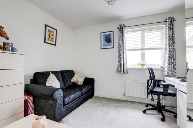 Flat for sale in Merchant Avenue, Beechdale, Nottinghamshire