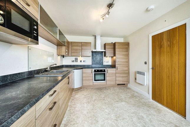 Apartment 94, Aqua, Lifeboat Quay, Poole photo 3