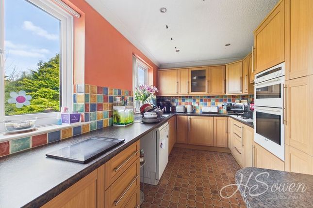 9, Grosvenor Avenue, Torquay photo 3