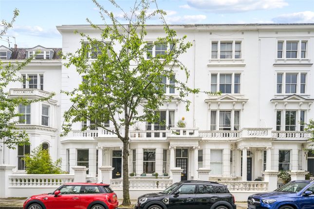 Thumbnail Flat to rent in Palace Gardens Terrace, London