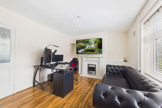 10 Padstow Road, Nottingham photo 3