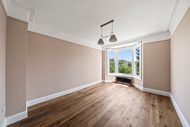 3-bed semi-detached on Elm Lodge, New Malden, £4,000/mo