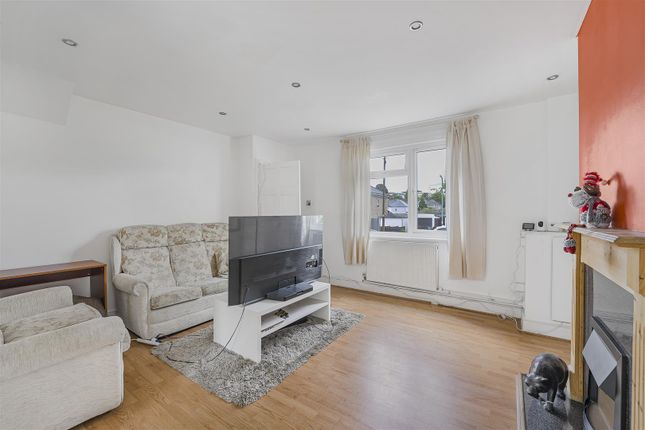 7, Chestnut Road, Dartford photo 3
