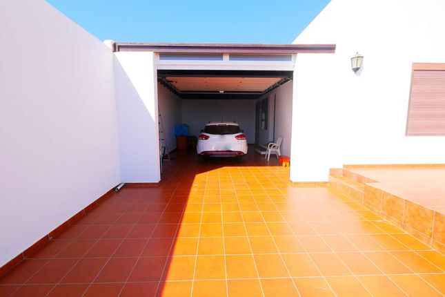 Detached house for sale in Tias, Lanzarote, Canary Islands, Spain