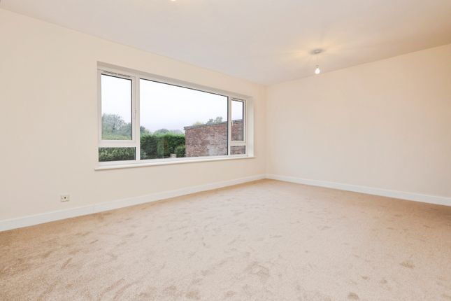 7, Cedar Avenue, Malvern photo 2