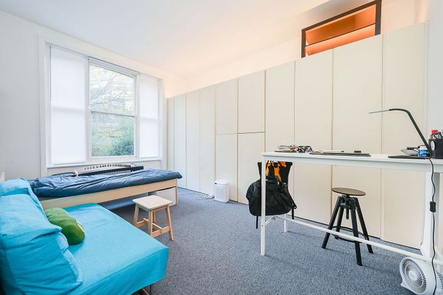 Mornington Avenue, West Kensington photo 2