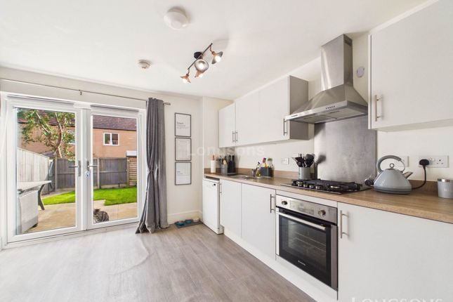 3, Drake Gardens, Swaffham photo 2