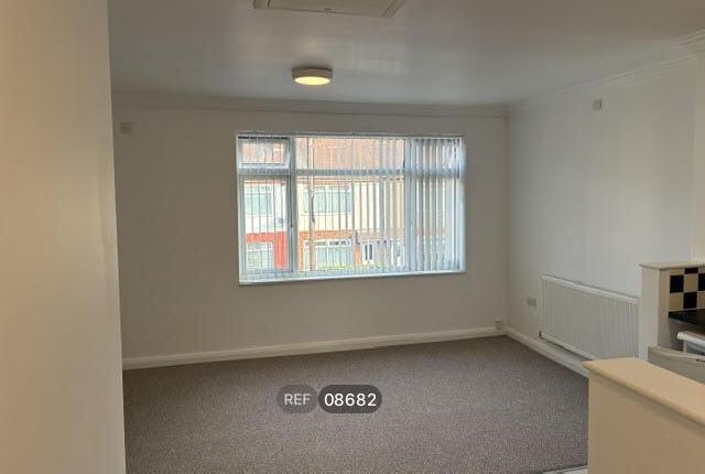Northfield Avenue, Hessle photo 3