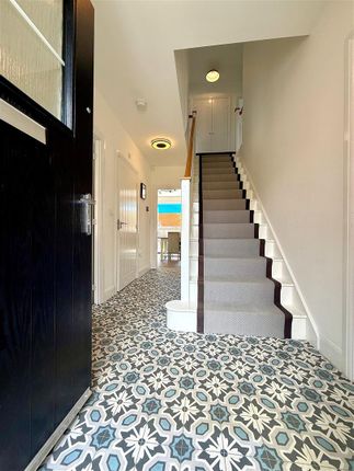 10, Campion Road, Curbridge photo 4