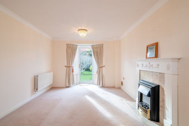102, St. Lawrence Park, Chepstow photo 3