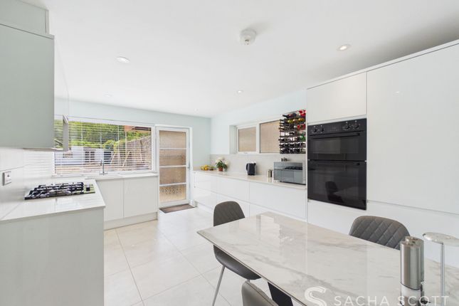 41 Woodmansterne Street, Banstead photo 4