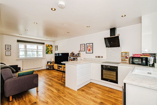 15, Augusta Place, Worthing photo 4