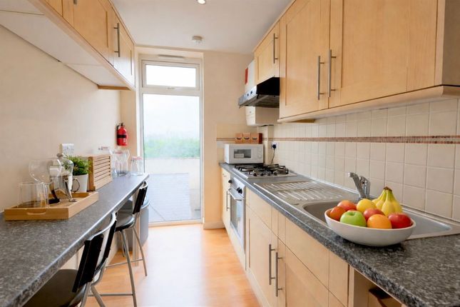 6 Montgomery Place, Sheffield photo 4