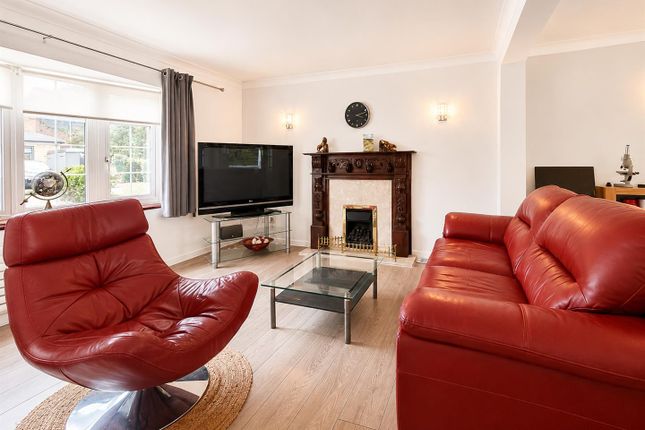 25, Bartel Close, Hemel Hempstead photo 3
