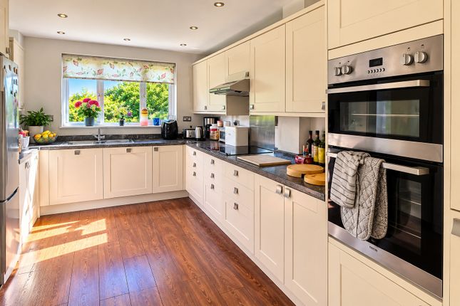 48, Peckforton Way, Chester photo 3
