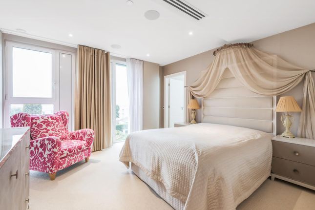 Flat 23, Ravensbourne Apartments, 5 Central Avenue, London photo 4