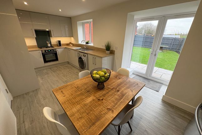 14, Windsor Gardens, Leicester photo 3